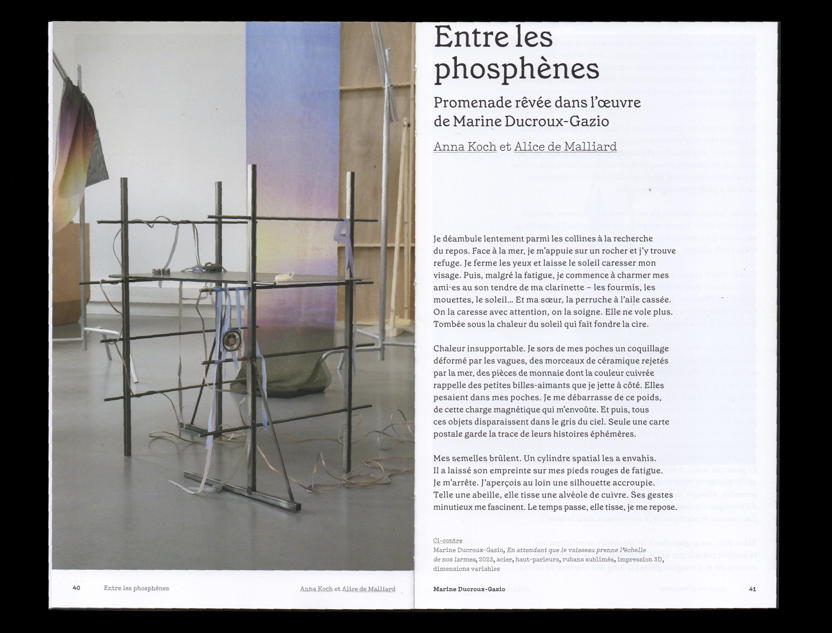 Double-page intérieure du catalogue de l'exposition